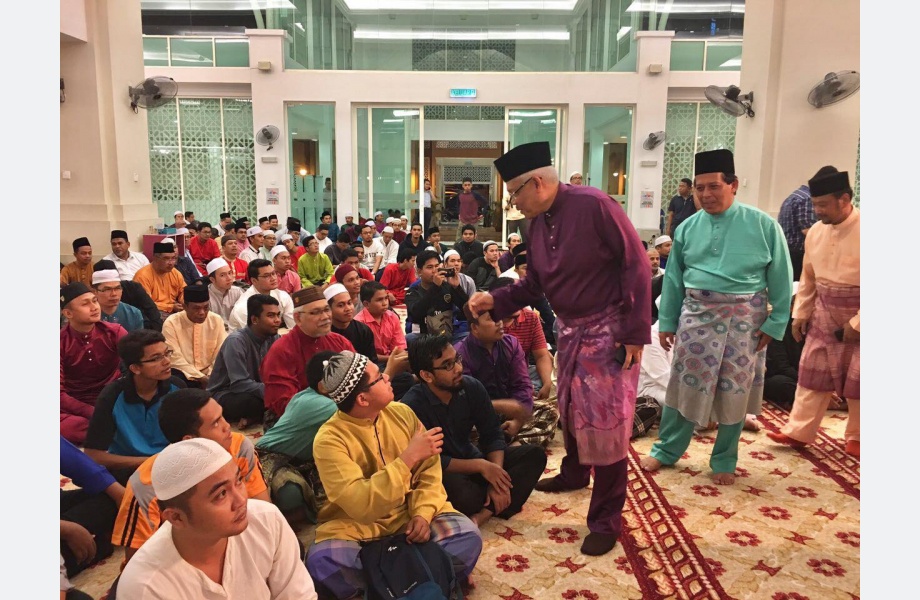 Forum Perdana Ehwal Islam Anjuran PNS dan MKM dengan kerjasama RTM Rezeki - "Antara Kekayaan dan Keberkatan"