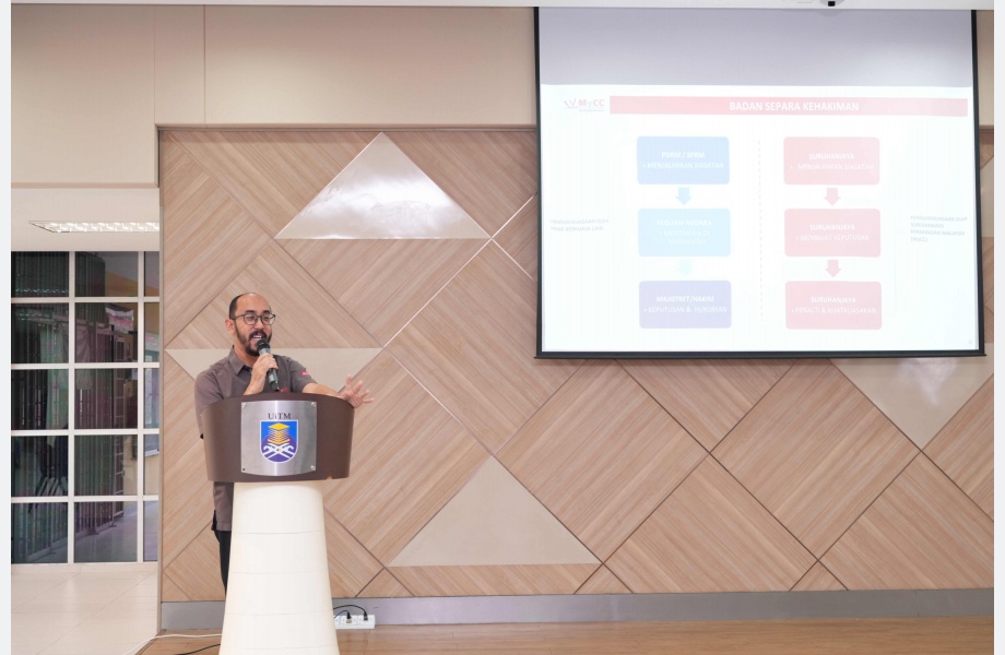 Penceramah untuk program Taklimat Pengukuhan Integriti oleh UiTM Shah Alam berkenaan Pakatan Harga dan Tipuan Bida dalam Perolehan Awam