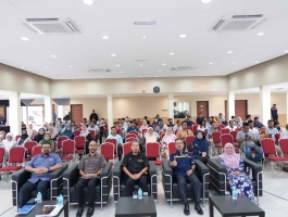 Penceramah untuk program Taklimat Pengukuhan Integriti oleh UiTM Shah Alam berkenaan Pakatan Harga dan Tipuan Bida dalam Perolehan Awam